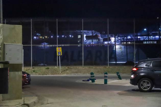 Attempted Border Fence Crossing in Melilla MELILLA, SPAIN AUGUST 1, 2026: Spanish security forces respond to multiple attempted irregular border crossings along the Spain Morocco border in Melilla. A large group of migrants first attempted to enter the Spanish enclave through the South Breakwater (Dique Sur). After they were intercepted, a security operation was deployed at the Beni-Enzar border crossing, where another group attempted to scale the Melilla border fence. According to the Spanish Government Delegation, 19 migrants entered Melilla by sea, including 15 unaccompanied minors and four women. Authorities said the number of people who may have entered through the border fence has not yet been confirmed. Melilla Spain Copyright: x xMohaxBelkasenx xJNAxPressx