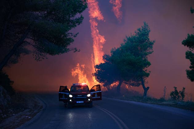 Wildfires in Western Attica, Greece ATTICA, GREECE - AUGUST 01: Firefighters conduct works to extinguish wildfires in Agia Paraskevi, West Attica, Greece on August 1, 2026. Aris Oikonomou Anadolu Attica Greece. Editorial use only. Please get in touch for any other usage.  Copyright: x2026xAnadoluxArisxOikonomoux