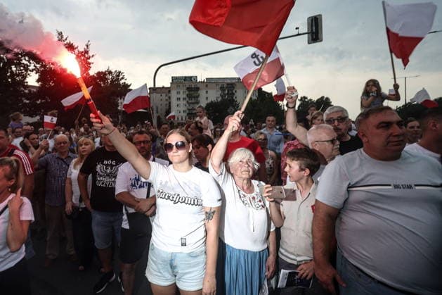 WARSZAWA 01.08.2026 BIALOLEKA RATUSZ UL MODLINSKA OBCHODY POWSTANIA WARSZAWSKIEGO GODZINA W RACE LUDZIE PAMIEC N Z. FOT. ALEKSANDER MAJDANSKI NEWSPIX.PL NEWSPIX.PL --- newspix.pl W Hour. 82nd Anniversary of Warsaw Uprising, Warsaw, Poland POLAND OUT! 