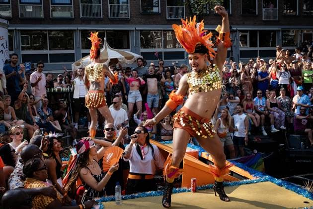AMSTERDAM - Participants and spectators during the Canal Parade. The boat parade is traditionally part of the Pride celebrations in the capital. RAMON VAN FLYMEN ANP netherlands out - belgium out  Copyright: xx x564704352x originalFilename: 564704352.jpg