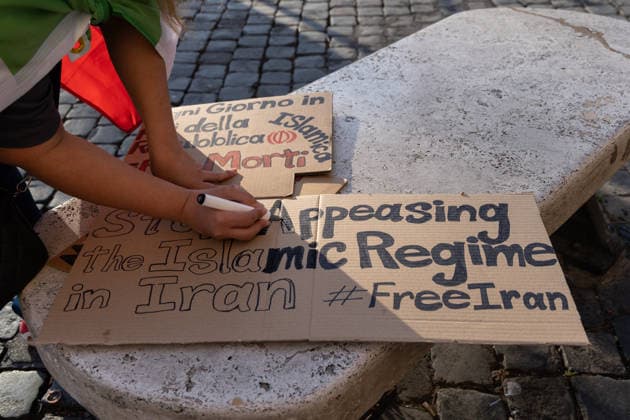 IPA87163958 - Sit-in at Largo Argentina in Rome against the Ayatollahs regime in Iran  Copyright: xMatteoxNardonex xx 87163958