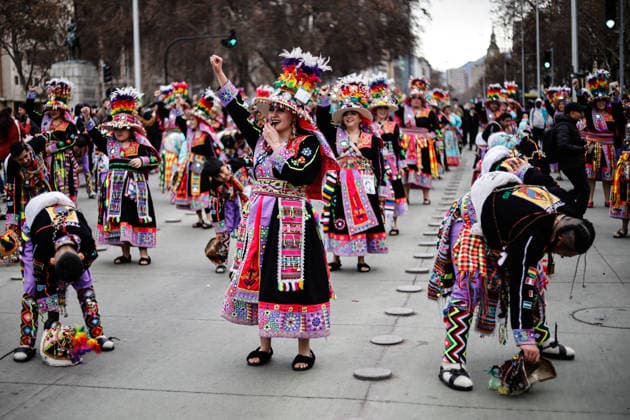 Santiago, August 1, 2026: Carnival in honor of the Virgin of Copacabana along the Alameda, a Bolivian tradition that goes hand in hand with Bolivia’s national holidays, featuring colorful traditional costumes from the region. Diego Martin Aton, Chile; Aton 1177166 jpeg  Copyright: DIEGOxMARTIN ATONxCHILE