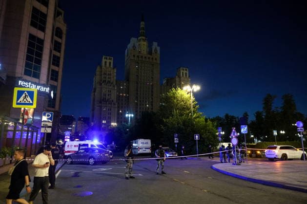 RUSSIA, MOSCOW - AUGUST 1, 2026: Police tape off the scene of an explosion near a cafe in Kudrinskaya Square, central Moscow, three dead, 15 suffering injuries of various degrees of severity. Danil Aikin TASS  95695409