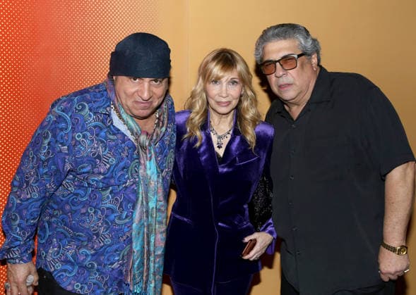 Vincent Pastore 1946 - 2026 The Sopranos? actor Vincent Pastore has died at the age of 80. He was found deceased at his home in New York City on August 1, 2026.. A cause of death was not provided. ==========================================================================================Steven Van Zandt, Maureen Van Zandt & Vincent Pastore The Sopranos 20th Anniversary Red Carpet Held at the SVA Theater on January 9, 2019. New York City SVA Theater NY USA Copyright: xStevenxBergmanx xAFF-USA.comx