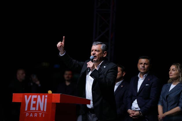 August 1, 2026, Beylikduzu, Istanbul, Turkey: Ozgur Ozel, leader of main opposition New Party, gives a speech during a rally to protest the 500th day of the arrest of Istanbul Mayor Ekrem Imamoglu, in Beylikduzu, Istanbul on August 1, 2026. Beylikduzu Turkey - ZUMAu194 20260801_zip_u194_003 Copyright: xTolgaxUluturkx