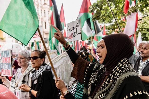 August 1, 2026, Berlin, Germany: BERLIN, Germany Ã¢â‚¬ August 2026: Thousands of people march through the Prenzlauer Berg district of Berlin in solidarity with Palestine and against the ongoing war in Gaza. The demonstration, attended by families, children, and elderly participants, took place under heavy police presence. A counter-demonstration was also held by pro-Zionist groups, with police monitoring both gatherings. Berlin Germany - ZUMAq101 20260801_zna_q101_265 Copyright: xAndro SxTrujillox
