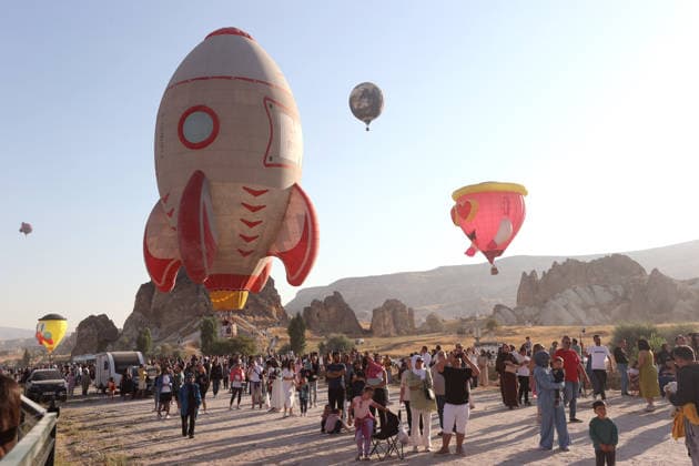Cappadocia Balloon Festival concludes with colorful scenes NEVSEHIR, TURKIYE - AUGUST 2: A view of balloons during the 7th Cappadocia Balloon Festival concluded with the participation of 30 special-shaped hot air balloons brought from Turkiye and abroad in Nevsehir, Turkiye, on August 2, 2026. As part of the festival, sunrise demonstration flights over Goreme featured heart, owl, parrot, rocket, and globe-shaped balloons, creating colorful scenes above the region s iconic fairy chimneys and attracting the attention of both local and international visitors. Behcet Alkan Anadolu Nevsehir Turkey. Editorial use only. Please get in touch for any other usage.  Copyright: x2026xAnadoluxBehcetxAlkanx