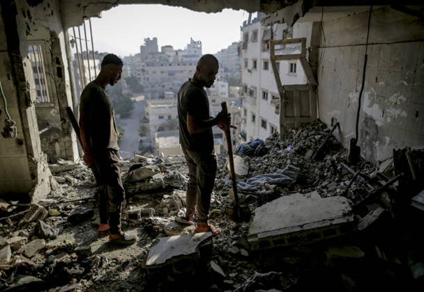 Israeli attacks on Gaza continue despite the ceasefire GAZA CITY, GAZA, PALESTINE - AUGUST 2: Palestinians inspect the rubble of the Abu Latif house hit by an Israeli strike in the port area of Gaza City, Gaza, Palestine on August 02, 2026. It is reported that the attack killed and injured many Palestinians. Saeed M. M. T. Jaras Anadolu Gaza City Gaza. Editorial use only. Please get in touch for any other usage.  Copyright: x2026xAnadoluxSaeedxM.xM.xT.xJarasx