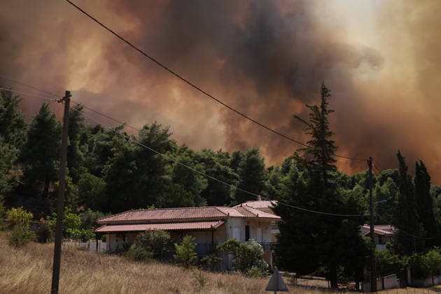 Firefighters battle wildfire in Greece s Viotia VIOTIA, GREEE - AUGUST 2: Smoke rises as firefighters battle a wildfire burning near Porto Germeno, 70 kilometres northwest of Athens in the region of Viotia, Greece, on August 2, 2026. Costas Baltas Anadolu Viotia Greece. Editorial use only. Please get in touch for any other usage.  Copyright: x2026xAnadoluxCostasxBaltasx