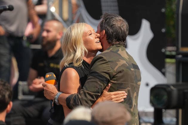 ZDF-Fernsehgarten 2026. Andrea (Kiwi) Kiewel und Markus Schöffl im ZDF Fernsehgarten mit dem Motto Rock im Garten am 02.08.2026 in Mainz. Mainz ZDF Fernsehgarten Rheinland-Pfalz *** ZDF Fernsehgarten 2026: Andrea Kiwi Kiewel and Markus Schöffl on ZDF Fernsehgarten, themed Rock im Garten, on August 2, 2026, in Mainz, Rhineland-Palatinate, Germany