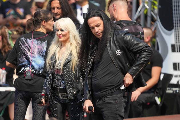 ZDF-Fernsehgarten 2026. DORO Pesch und Bülent Ceylan im ZDF Fernsehgarten mit dem Motto Rock im Garten am 02.08.2026 in Mainz. Mainz ZDF Fernsehgarten Rheinland-Pfalz *** ZDF Fernsehgarten 2026: DORO Pesch and Bülent Ceylan at the ZDF Fernsehgarten, themed Rock im Garten, on August 2, 2026, in Mainz, Rhineland-Palatinate, ZDF Fernsehgarten