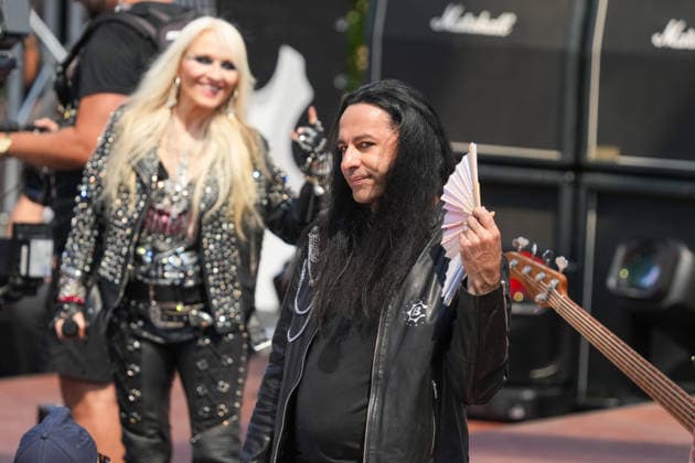 ZDF-Fernsehgarten 2026. DORO Pesch und Bülent Ceylan im ZDF Fernsehgarten mit dem Motto Rock im Garten am 02.08.2026 in Mainz. Mainz ZDF Fernsehgarten Rheinland-Pfalz *** ZDF Fernsehgarten 2026: DORO Pesch and Bülent Ceylan at the ZDF Fernsehgarten, themed Rock im Garten, on August 2, 2026, in Mainz, Rhineland-Palatinate, ZDF Fernsehgarten