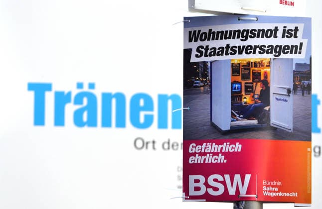 02.07.2026, Berlin - Deutschland. Wahlplakate zur Wahl in Berlin im September 2026. *** July 2, 2026, Berlin, Germany: Campaign posters for the September 2026 election in Berlin