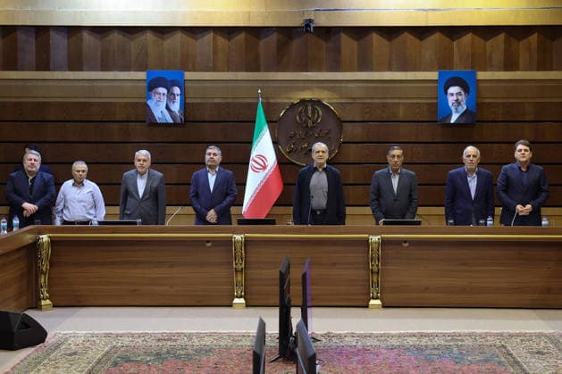 President Masoud Pezeshkian ( C-R ) speaks during a meeting with Iranian party officials in Tehran, Iran, on August 2, 2026. The Iranian president stressed the need to compel Donald Trump to honor signed commitments. At the same time, Foreign Minister Seyed Abbas Araghchi announced that negotiations with the Omani government have made significant progress and are nearing completion.  IRN2026080201 IranianxPresidency