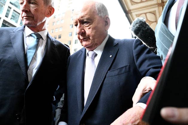 ALAN JONES COURT, Alan Jones (right) arrives at Downing Centre Local Court in Sydney, Monday, August 3, 2026. Former radio broadcaster Alan Jones faces 35 charges related to a series of alleged sexual touching incidents against nearly a dozen men between 2001 and 2019. ( NO ARCHIVING Sydney New South Wales Australia  Copyright: xBiancaxDexMarchix 20260803190403411686