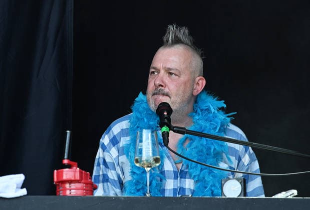 Musikfestival Heimspiel Knyphausen (31. Juli bis 2. August 2026), Konzert der Band >> Fortuna Ehrenfeld << am Sonntag, 2. August 2026. Auftritt der Musikband >> Fortuna Ehrenfeld << beim Festival >> Heimspiel Knyphausen << am 02. August 2026. Zu sehen Martin Bechler (Gesang, Gitarre, Keyboard) am Keyboard. Eltville-Erbach Eltville am Rhein Rheinland-Pfalz Deutschland Weingut Baron von Knyphausen *** Heimspiel Knyphausen Music Festival, July 31–August 2, 2026, Concert by the band Fortuna Ehrenfeld on Sunday, August 2, 2026. Performance by the band Fortuna Ehrenfeld at the Heimspiel Knyphausen Festival on August 2, 2026. Featuring Martin Bechler on vocals, guitar, keyboard; Eltville, Erbach, Eltville am Rhein, Rhineland-Palatinate, Germany;