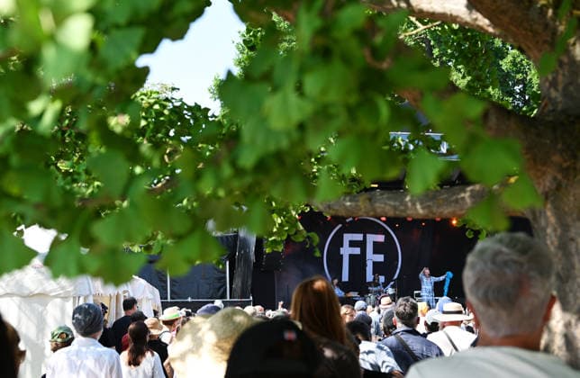 Musikfestival Heimspiel Knyphausen (31. Juli bis 2. August 2026), Konzert der Band >> Fortuna Ehrenfeld << am Sonntag, 2. August 2026. Auftritt der Musikband >> Fortuna Ehrenfeld << beim Festival >> Heimspiel Knyphausen << am 02. August 2026. Zu sehen Martin Bechler (Gesang, Gitarre, Keyboard), Jenny Thiele (Keyboard, Gesang), Jannis Bentler (Schlagzeug). Eltville-Erbach Eltville am Rhein Rheinland-Pfalz Deutschland Weingut Baron von Knyphausen *** Heimspiel Knyphausen Music Festival, July 31–August 2, 2026, Concert by the band Fortuna Ehrenfeld on Sunday, August 2, 2026. Performance by the band Fortuna Ehrenfeld at the Heimspiel Knyphausen Festival on August 2, 2026. Featuring Martin Bechler on vocals, guitar, and keyboard; Jenny Thiele