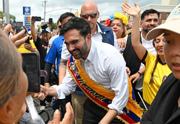 August 2, 2026, New York, New York, USA: August 2, 2026 - New York, NY, USA -NYC Mayor Zohran Mamdani leads the Annual Ecuadorian Independence Day Parade on Northern Blvd. in Woodside, Queens. Thousands of spectators fill both sides of the route along the way. (Andrea RENAULT Zuma Press) New York USA - ZUMAg115 20260802_faf_g115_024 Copyright: xAndreaxRenaultx