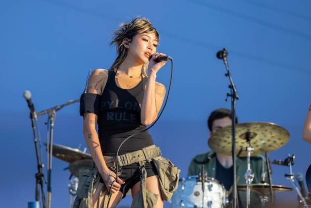 August 2, 2026, Chicago, Illinois, USA: BEABADOOBEE (BEATRICE LAUS) during the Lollapalooza Music Festival at Grant Park in Chicago, Illinois Chicago USA  - ZUMAs135 20260802_zap_s135_058 Copyright: xDanielxDeSloverx