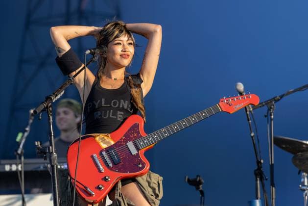 August 2, 2026, Chicago, Illinois, USA: BEABADOOBEE (BEATRICE LAUS) during the Lollapalooza Music Festival at Grant Park in Chicago, Illinois Chicago USA  - ZUMAs135 20260802_zap_s135_066 Copyright: xDanielxDeSloverx