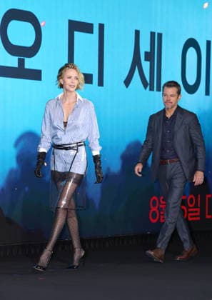 Hollywood actor Matt Damon and actress Charlize Theron in Seoul Hollywood actor Matt Damon and actress Charlize Theron in Seoul Hollywood actor Matt Damon and actress Charlize Theron, who star in the new movie The Odyssey, attend a publicity event in Seoul on Aug. 3, 2026. The movie will be released in South Korea on Aug. 5. (Yonhap) 2026-08-03 13:40:01 < 1980-2026 YONHAPNEWS AGENCY. .> ¼­¿ïÆ¯º°½Ã EDITORIAL USE ONLY  Copyright: xx PYH2026080309600034400 YonhapxNewsx yonphotos255188