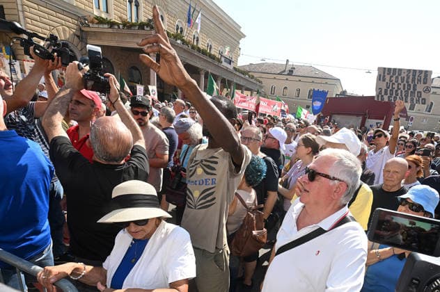 August 2, 2026, Bologna, Italia, Italy: Some participants in the demonstration for the 46th anniversary of the Bologna massacre, Bologna, 02 08 2026 Bologna Italy  - ZUMAa289 20260802_zia_a289_040 Copyright: xAleandroxBiagiantix xAgfx