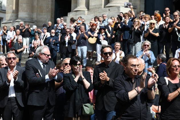 French Singer and Pianist Marie-Paule Belle Funeral - Paris Liane Foly and Relatives after the funeral ceremony for French singer and pianist Marie-Paule Belle at Saint Roch church in Paris, France on August 3, 2026. She died from breast cancer at age 80 on July 25, 2026, in Neuilly-sur-Seine. She was best known for her 1976 hit song La Parisienne ». Photo by Raphael Lafargue ABACAPRESS.COM Paris Ile-de-France France  Copyright: xLafarguexRaphael ABACAx
