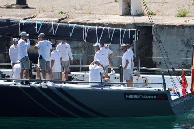 King Felipe VI Reappears in Palma de Mallorca Amid the Migration Crisis in Ceuta King Felipe VI boards a boat with his crew on August 3, 2026, in Palma de Mallorca, Spain CELEBRITIES KING ROYALTY CAR Raú Palma de Mallorca Palma de Mallorca, Spain  Copyright: xRaulxTerrelx 7700248