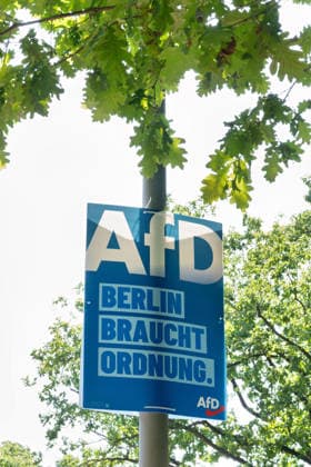 Berlin,03.08.2026,Wahlplakat der Partei AfD zur Wahl zum 20.Abgeordnetenhaus von Berlin sowie zu den Bezirksverordnetenversammlungen am 20.09.2026. *** Berlin, August 3, 2026—Election poster of the AfD party for the election to the 20th Berlin House of Representatives and the district councils on September 20, 2026