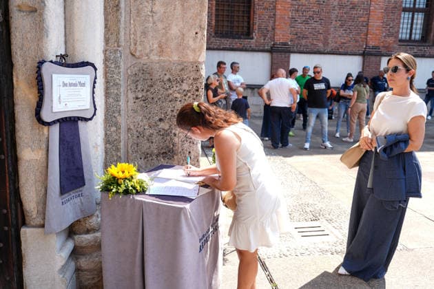 IPA87214104 - Milan: Don Mazzi™s Funeral at the Basilica of Sant™Ambrogio  Copyright: xDuilioxPiaggesix xPoolxEnriquezxPiaggesix 87214104