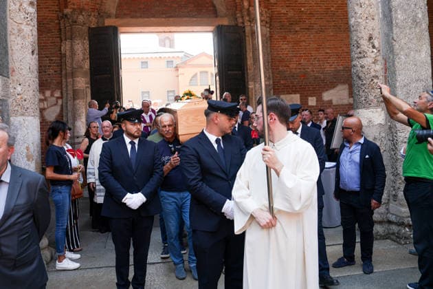 IPA87214046 - Milan: Don Mazzi™s Funeral at the Basilica of Sant™Ambrogio  Copyright: xDuilioxPiaggesix xPoolxEnriquezxPiaggesix 87214046
