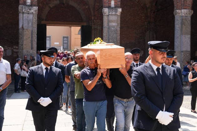 IPA87214049 - Milan: Don Mazzi™s Funeral at the Basilica of Sant™Ambrogio  Copyright: xDuilioxPiaggesix xPoolxEnriquezxPiaggesix 87214049