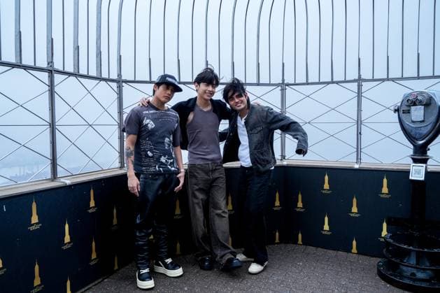 RECORD DATE NOT STATED SB19 Marked Their Historic Lollapalooza Performance With an Empire State Building Visit (NEW) SB19 Marked Their Historic Lollapalooza Performance With an Empire State Building Visit. August 3, 2026, New York, USA. SB19 visited the Empire State Building following their historic performance at Lollapalooza, where they became the first Filipino act to perform at the iconic music festival. The global P-pop group toured the landmark and posed for photos on the Grand Staircase and the 86th Floor Observation Deck during their visit to New York City. Mandatory Credit: Jeff Rivera Thenews2(Foto: Jeff Rivera Thenews2 imago images) SB19 Marked Their Historic Lollapalooza Performance With an Empire State Building Visit  Copyright: xJeffxRiverax