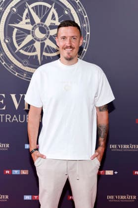 Fußballer Max Kruse steht bei der Kino-Premiere der 4. Staffel der RTL-Show Die Verräter auf dem roten Teppich im Cinenova in Ehrenfeld. Köln, 03.08.2026 NRW Deutschland *** Soccer player Max Kruse walks the red carpet at the movie premiere of Season 4 of the RTL show *Die Verräter* at the Cinenova in Ehrenfeld, Cologne, August 3, 2026, North Rhine-Westphalia, Germany Copyright: xChristophxHardtx