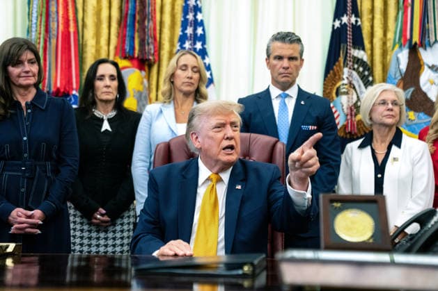 President Donald Trump announces an executive order establishing the Presidential Military Spouse Commission in the Oval Office at the White House in Washington, DC on Monday, August 3, 2026. The advisory board, led by Jennifer Hegseth, wife of Secretary of Defense Pete Hegseth, will focus on key quality-of-life areas for military families including employment, childcare, housing, healthcare, and education.  WASP20260803125 AllisonxRobbert
