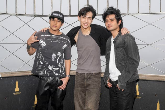 August 3, 2026, New York, New York, USA: FELIP JHON SUSON, JUSTIN DE DIOS and JOHN PAULO of SB19 visit the Empire State Building to celebrate their historic Lollapalooza performance as the festival s first Filipino act. 3 August 2026 New York USA  - ZUMAa265 20260803_zep_a265_013 Copyright: xEricxAcquayex
