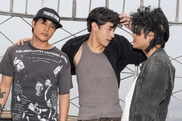 August 3, 2026, New York, New York, USA: FELIP JHON SUSON, JUSTIN DE DIOS and JOHN PAULO of SB19 visit the Empire State Building to celebrate their historic Lollapalooza performance as the festival s first Filipino act. 3 August 2026 New York USA - ZUMAa265 20260803_zep_a265_014 Copyright: xEricxAcquayex