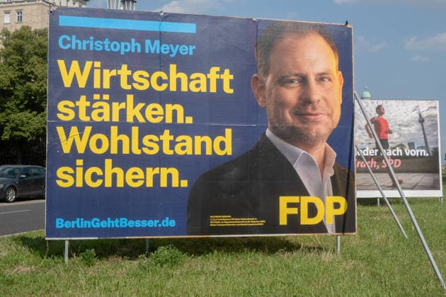 Berlin, Wahl, AGH, BVV, Plakate Berlin, Wahl, zum Abgeordnetenhaus und den Bezirksverordnetenversammlungen, AGH, BVV, Plakate, FDP Berlin Berlin GER *** Berlin, Election, AGH, BVV, Posters Berlin, Election, for the House of Representatives and the District Councils, AGH, BVV, Posters, FDP Berlin Berlin GER