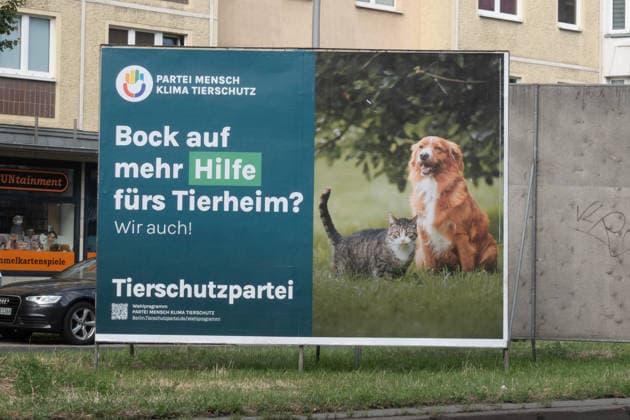 Berlin, Wahl, AGH, BVV, Plakate Berlin, Wahl, zum Abgeordnetenhaus und den Bezirksverordnetenversammlungen, AGH, BVV, Plakate, Tierschutzpartei Berlin Berlin GER *** Berlin, Election, AGH, BVV, Posters Berlin, Election, for the House of Representatives and the District Councils, AGH, BVV, Posters, Animal Protection Party Berlin Berlin GER