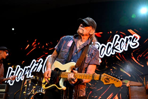 July 31, 2026 - Orlando, Florida, U.S. - Guitarist Michael Monarch of the World Classic Rockers performs in Orlando, Florida on July 31,2026. The band is made up of musician that played with legendary rock bands such as Steppenwolf, Journey, Lynyrd Skynyrd and Santana. Orlando USA  - ZUMAbk3_ 20260803_zaf_bk3_014 Copyright: xDavidxBeckerx