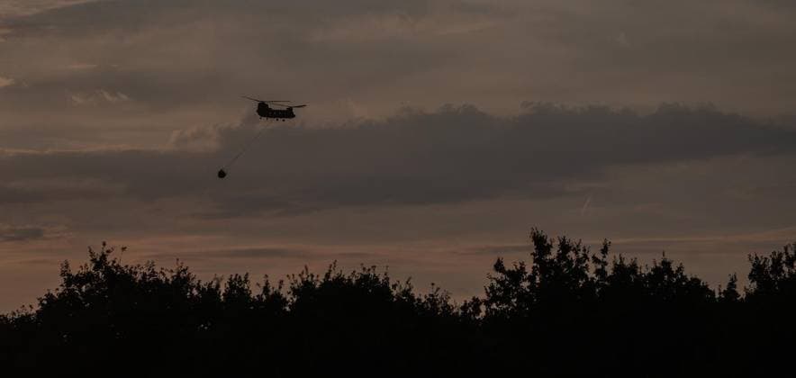 Waldbrand im Naturschutzgebiet Bos bei Venlo ** NUR FÜR REDAKTIONELLE ZWECKE ** EDITORIAL USE ONLY **<p>Niederländische Feuerwehren bekämpfen am Montag,03.August.2026, einen Waldbrand im Naturschutzgebiet Bos bei Venlo. Deutschland NRW Venlo Copyright: KaixKitschenberg *** Forest Fire in the Bos Nature Reserve near Venlo ** FOR EDITORIAL USE ONLY ** EDITORIAL USE ONLY ** p Dutch fire departments are battling a forest fire on Monday, August 3, 2026, in the Bos Nature Reserve near Venlo, Germany, North Rhine-Westphalia, Venlo. Copyright KaixKitschenberg Copyright: KaixKitschenberg doc8704vpldwa012p5dbjli ,EDITORIAL USE ONLY