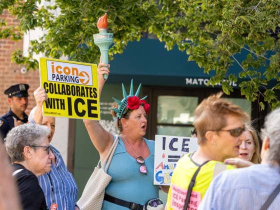 August 3, 2026, New York, New York, USA: Sign reads icon Parking Collaborates with ICE in a Rise & Resist protests against icon Parking holding a fleet of their vehicles in one of itÃ¢â‚¬â ¢s garages in Tribeca, NYC. New York USA - ZUMAc266 20260803_znp_c266_001 Copyright: xCarlosxChiossonex