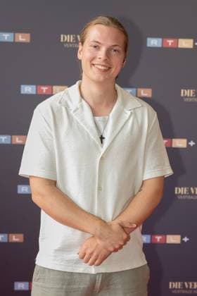 Premiere von Die Verraeter Vertraue niemandem. Gabriel Kelly bei der Premiere der RTL Show Die Verraeter Vertraue niemandem am 02.08.2026 im Cinenova Kino in Koeln Ehrenfeld. Koeln CINENOVA Nordrhein-Westfalen *** Premiere of *Die Verraeter: Trust No One* with Gabriel Kelly at the premiere of the RTL show *Die Verraeter: Trust No One* on August 2, 2026, at the Cinenova Cinema in Cologne-Ehrenfeld, Cologne, CINENOVA, North Rhine-Westphalia