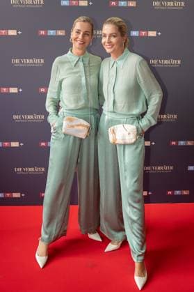 Premiere von Die Verraeter Vertraue niemandem. Nina und Julia Meise bei der Premiere der RTL Show Die Verraeter Vertraue niemandem am 02.08.2026 im Cinenova Kino in Koeln Ehrenfeld. Koeln CINENOVA Nordrhein-Westfalen *** Premiere of *Die Verraeter: Trust No One*—Nina and Julia Meise at the premiere of the RTL show *Die Verraeter: Trust No One* on August 2, 2026, at the Cinenova Cinema in Cologne-Ehrenfeld, Cologne, CINENOVA, North Rhine-Westphalia