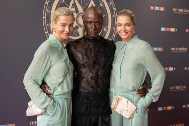 Premiere von Die Verraeter Vertraue niemandem. Nina und Julia Meise mit Papis Loveday bei der Premiere der RTL Show Die Verraeter Vertraue niemandem am 02.08.2026 im Cinenova Kino in Koeln Ehrenfeld. Koeln CINENOVA Nordrhein-Westfalen *** Premiere of *Die Verraeter: Trust No One*: Nina and Julia Meise with Papis Loveday at the premiere of the RTL show *Die Verraeter: Trust No One* on August 2, 2026, at the Cinenova Cinema in Cologne-Ehrenfeld, Cologne, CINENOVA, North Rhine-Westphalia