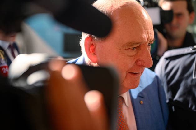 ALAN JONES COURT, Former radio broadcaster Alan Jones arrives at Downing Centre Local Court in Sydney, Tuesday, August 4, 2026. ( NO ARCHIVING SYDNEY NEW SOUTH WALES AUSTRALIA  Copyright: xGEORGExCHANx 20260804140686431172