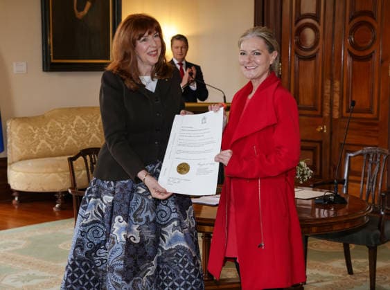 GOVERNMENT SWEARING IN DOORSTOP, Gardner Governor of Victoria Margaret Gardner following the swearing-in Minister Sonya Kilkenny during the swearing-in of Ministers in the Ben Carroll Government at Government House in Melbourne, Tuesday, August 4, 2026. ( NO ARCHIVING MELBOURNE VICTORIA AUSTRALIA  Copyright: xIanxCurriex 20260804125304519174