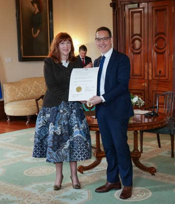 GOVERNMENT SWEARING IN DOORSTOP, Gardner Governor of Victoria Margaret Gardner following the swearing-in Minister Steve Dimopoulos during the swearing-in of Ministers in the Ben Carroll Government at Government House in Melbourne, Tuesday, August 4, 2026. ( NO ARCHIVING MELBOURNE VICTORIA AUSTRALIA  Copyright: xIanxCurriex 20260804149404712981