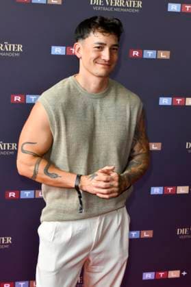 ABB VERRAETTER- Marcel Nguyen Turner auf dem roten Teppich Teilnehmer bei den neuen folgen der RTL Sendung TV Serie Die Verraeter - Vertraue Niemandem Staffel 4 im Cinonova Kino am 03.08.2026 in Koeln Ehrenfeld NRW Deutschland *** ABB VERRAETTER Marcel Nguyen Turner on the red carpet as a participant in the new episodes of the RTL TV series *Die Verraeter: Trust No One*, Season 4, at the Cinonova Cinema on August 3, 2026, in Cologne-Ehrenfeld, North Rhine-Westphalia, Germany