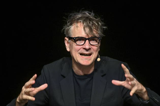 Lesung des Romanes Die Billigesser von Thomas Bernhard, durch den Schauspieler Jens Harzer, im Stadttheater Gmunden, im Rahmen der Salzkammergut Festwochen Gmunden, fotografiert am 03.08.26. Das Bild zeigt den Schauspieler Jens Harzer während seiner Lesung 2026 - Lesung des Romanes Die Billigesser von Thomas Bernhard, durch den Schauspieler Jens Harzer, im Stadttheater Gmunden, im Rahmen der Salzkammergut Festwochen Gmunden, am 03.08.26 *** Reading from the novel *Die Billigesser* by Thomas Bernhard, performed by actor Jens Harzer, at the Gmunden City Theater, as part of the Salzkammergut Festival in Gmunden, photographed on August 3, 2026. The photo shows actor Jens Harzer during his 2026 reading of Thomas Bernhard’s novel *Die Billig